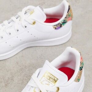 Woman's Adidas FV3086 Stan Smith 'Snakeskin - Floral Mesh-Up' Size 8.5